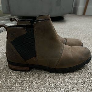 SOREL WATERPROOF WOMENS BOOT